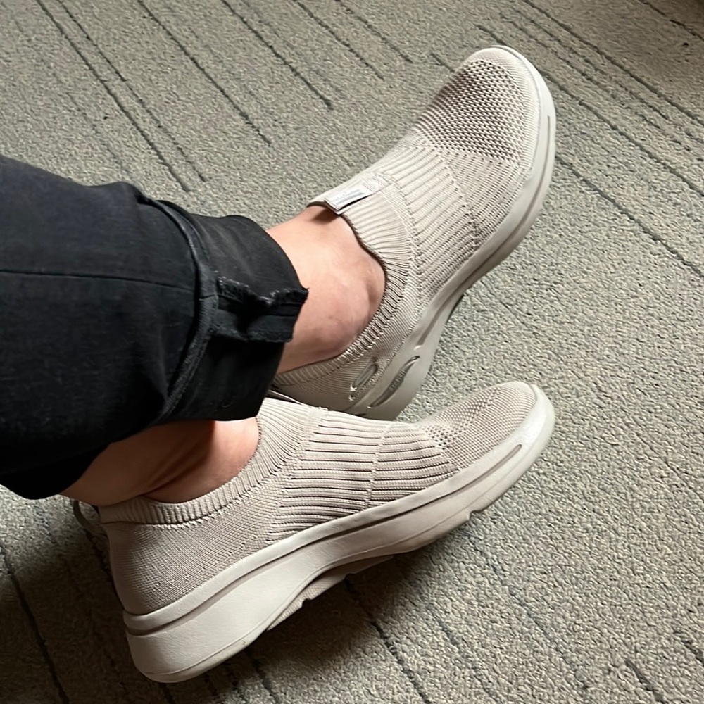 Skechers Women’s Arch Fit Sneakers